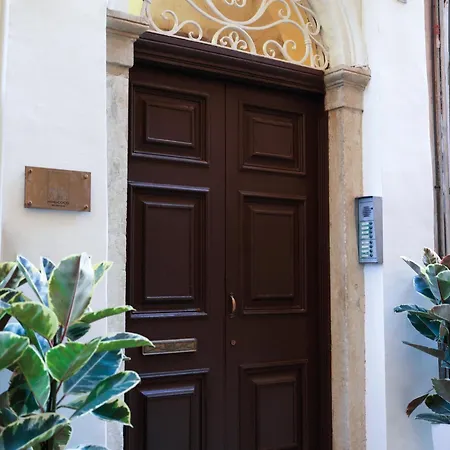 Mimi & Coco Old Corfu Town